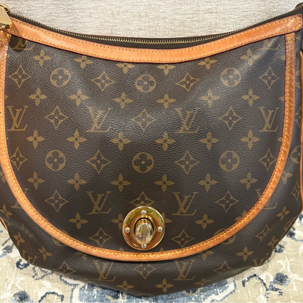 Louis Vuitton Classic Monogram Shoulder Bag Tulum GM